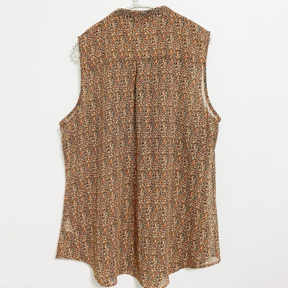 Cabi 6319 Tux Ruffle Top Spring 2023 Large EUC - Picture 4 of 8